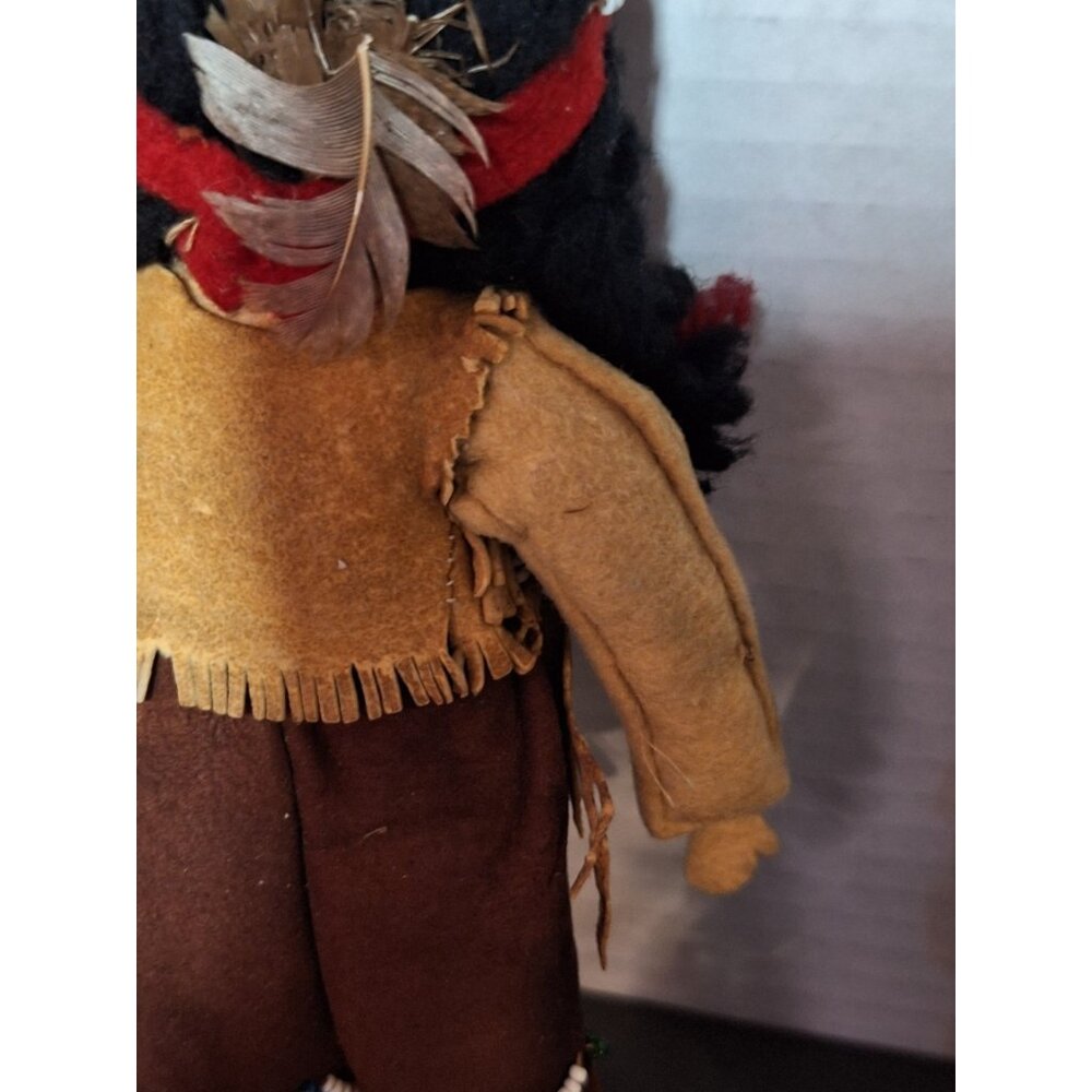2 - Vintage Native American Handmade 7.5" Leather Clothing Dolls - Picture 13 of 16